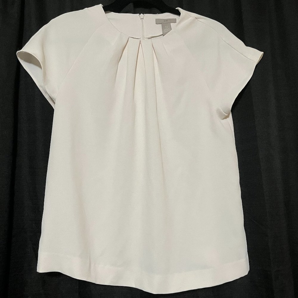 H&M pleated collar blouse - Picture 1 of 3